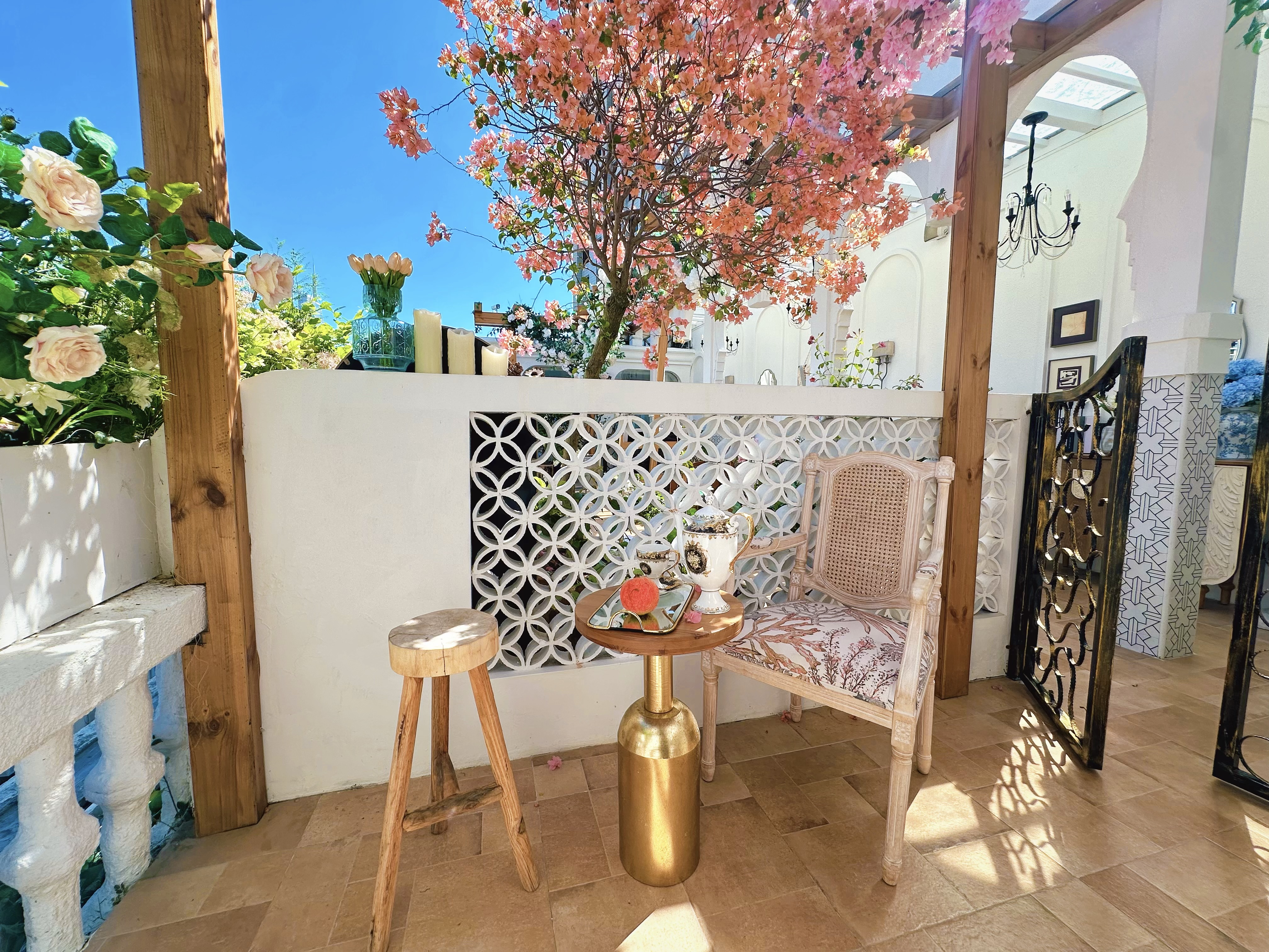 莫奈·南法古堡花园大床房（投影仪+浴缸+360度骑楼景