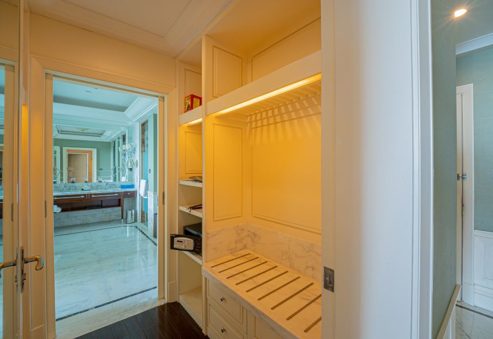 SeaView Garden Hotel QingdaoFamily Friendly Suite - Garden-View