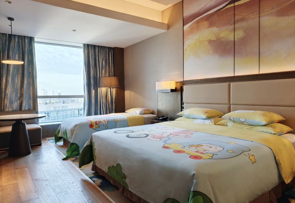 Crowne Plaza Beihai Silver Beach1 Queen Bed And 1 Single Bed Standard Room