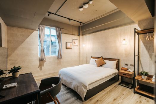 Pure meworld hotel