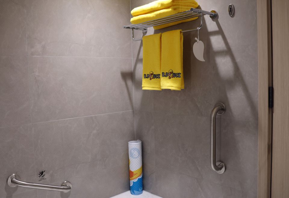 B.Duck-小黃鴨主題親子套房