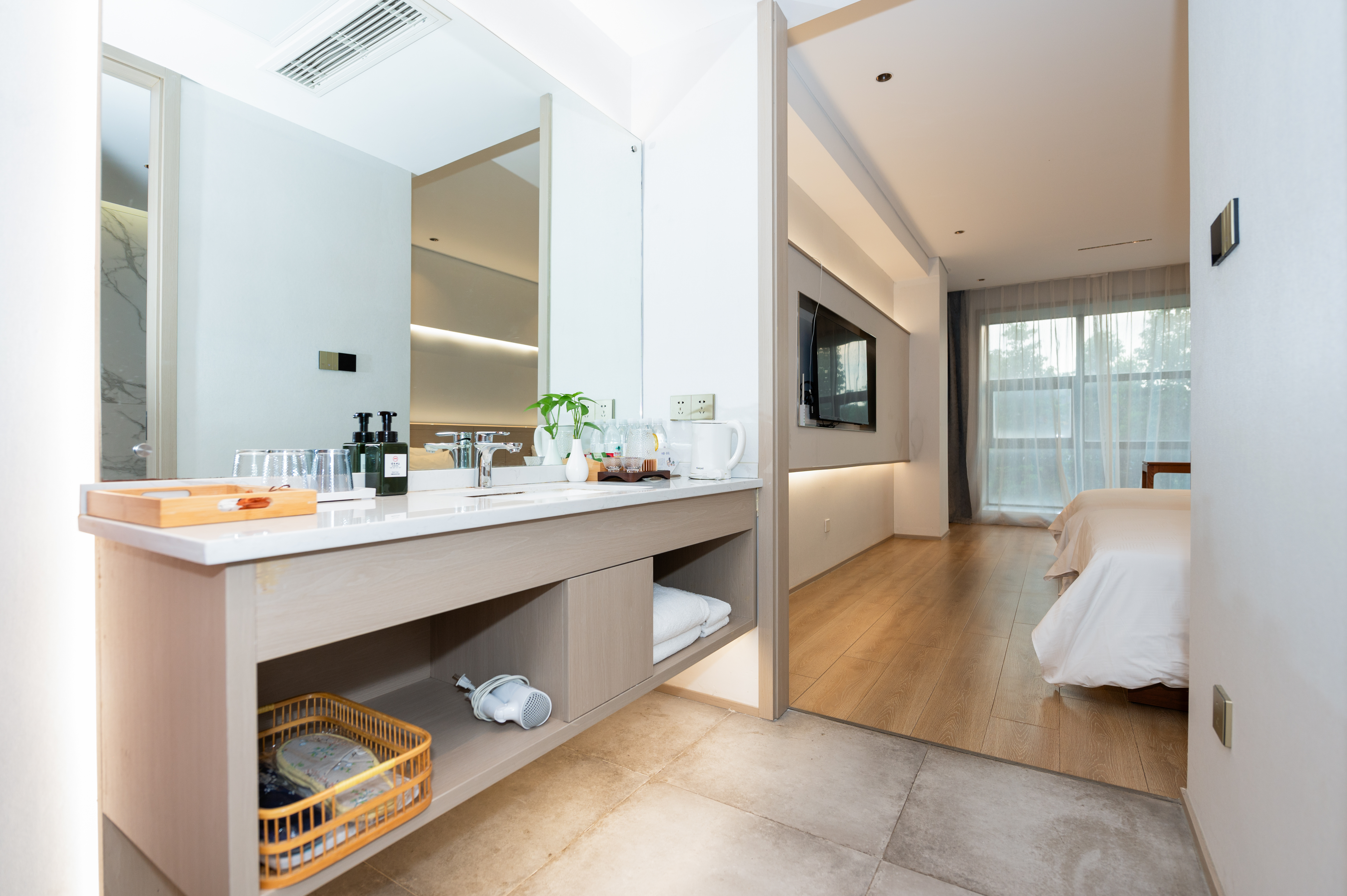 探花双床房（高速吹风机＋浴袍）