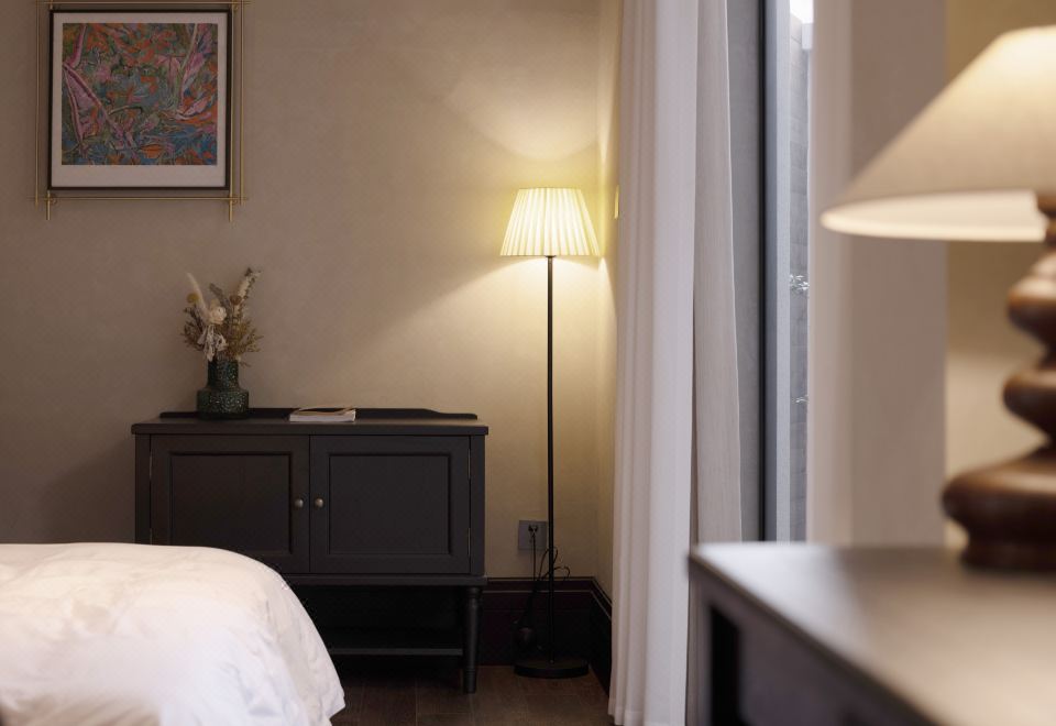 山岚大床房【JBL音响投影+影视会员+高精棉床品】