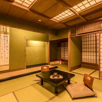 【禁煙】エコノミー和室 内風呂なし 湯快リゾート 山中温泉 よしのや依緑園〈会席タイプ〉 クーポン