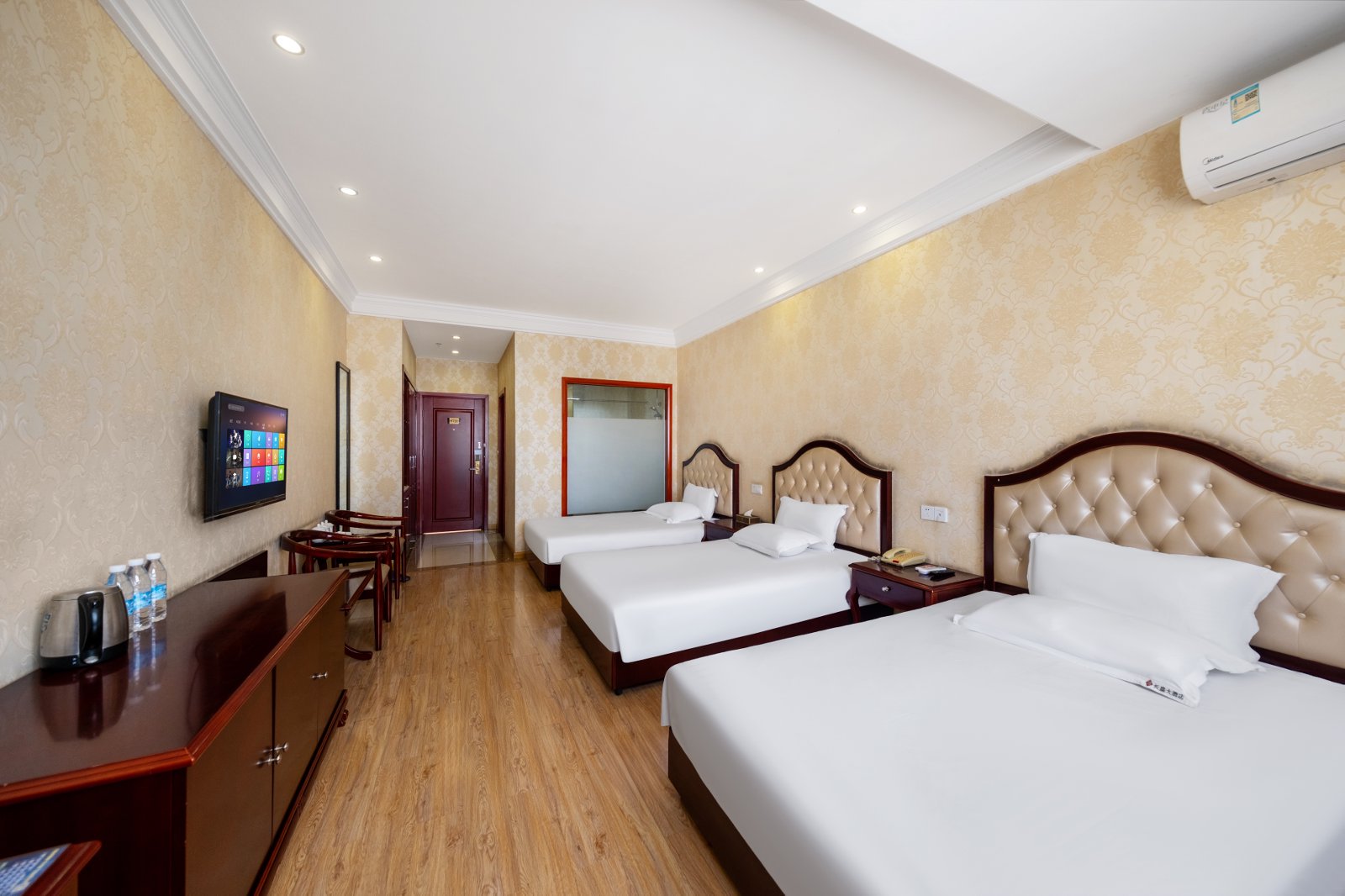 豪华街景三人间