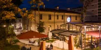VE HOTELS ADAKALE