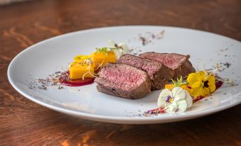 Wellness & Spa hotel Villa Regenhart - Housity