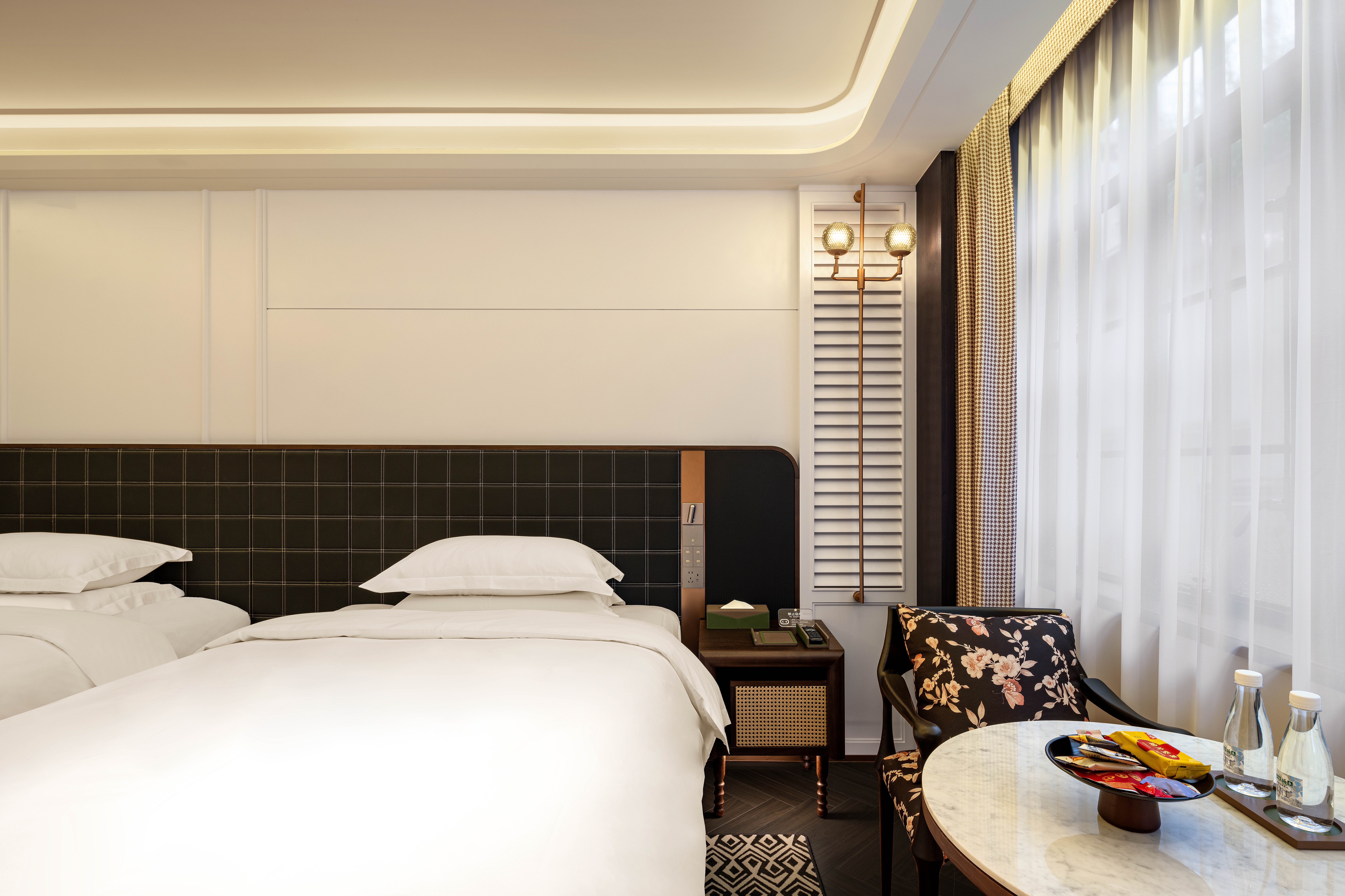 Shanghai Vintage Style Smart Bathroom Standard Room (King Koil Mattress + Dyson Hair Dryer)