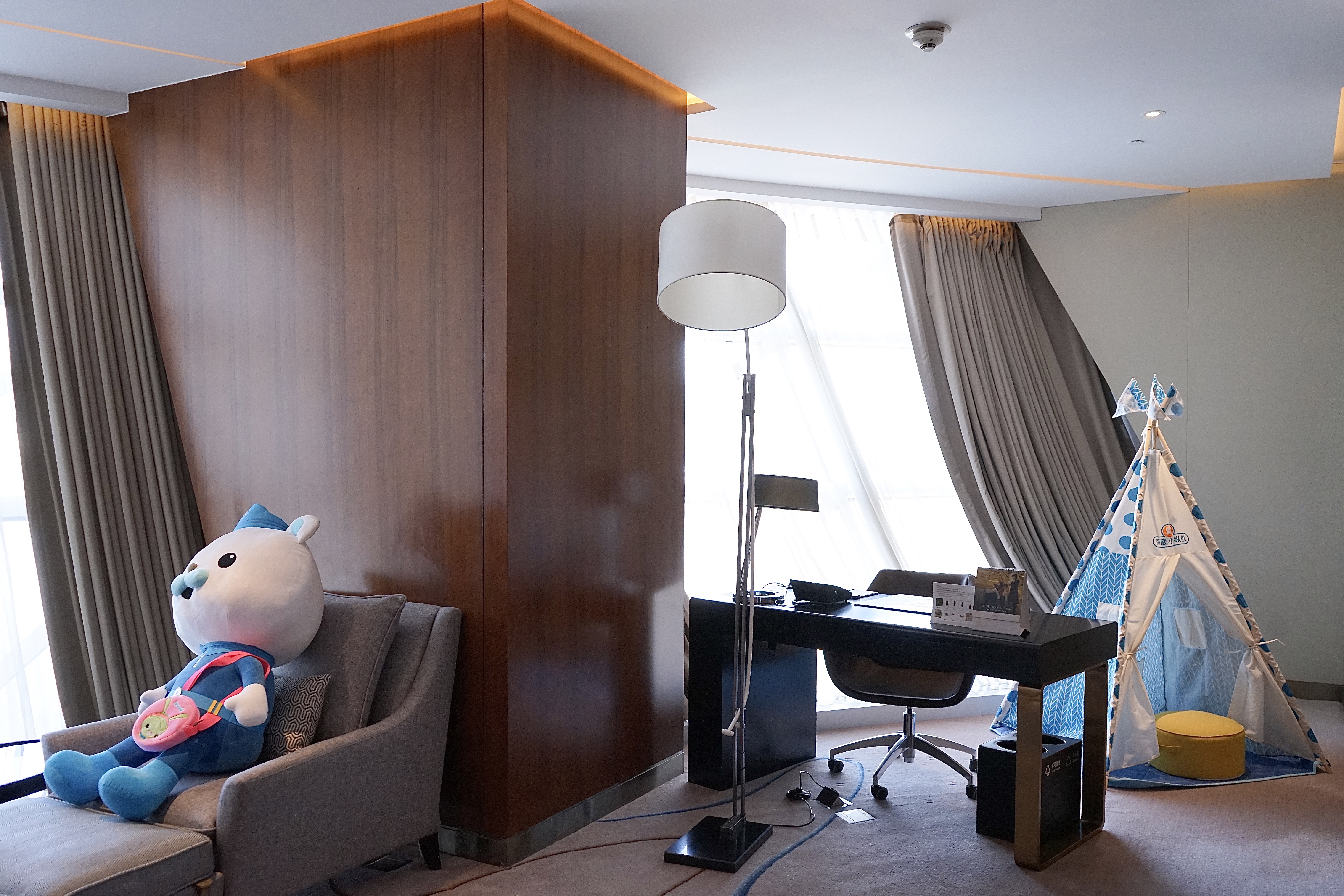 海底小纵队主题豪华湖景大床房