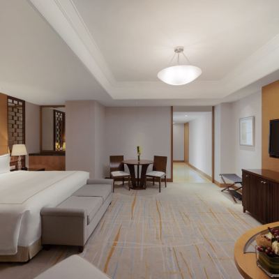 行政家庭房大床房 上海東錦江希爾頓逸林飯店優惠