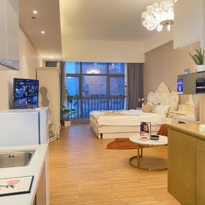 驚喜大床房（開放式廚房+冰箱+洗衣機） 素可泰民宿（拱北口岸中安廣場店）優惠