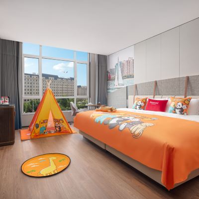 親子大床房【一定要打開冰箱哦】 青島膠東國際機場華美達飯店優惠