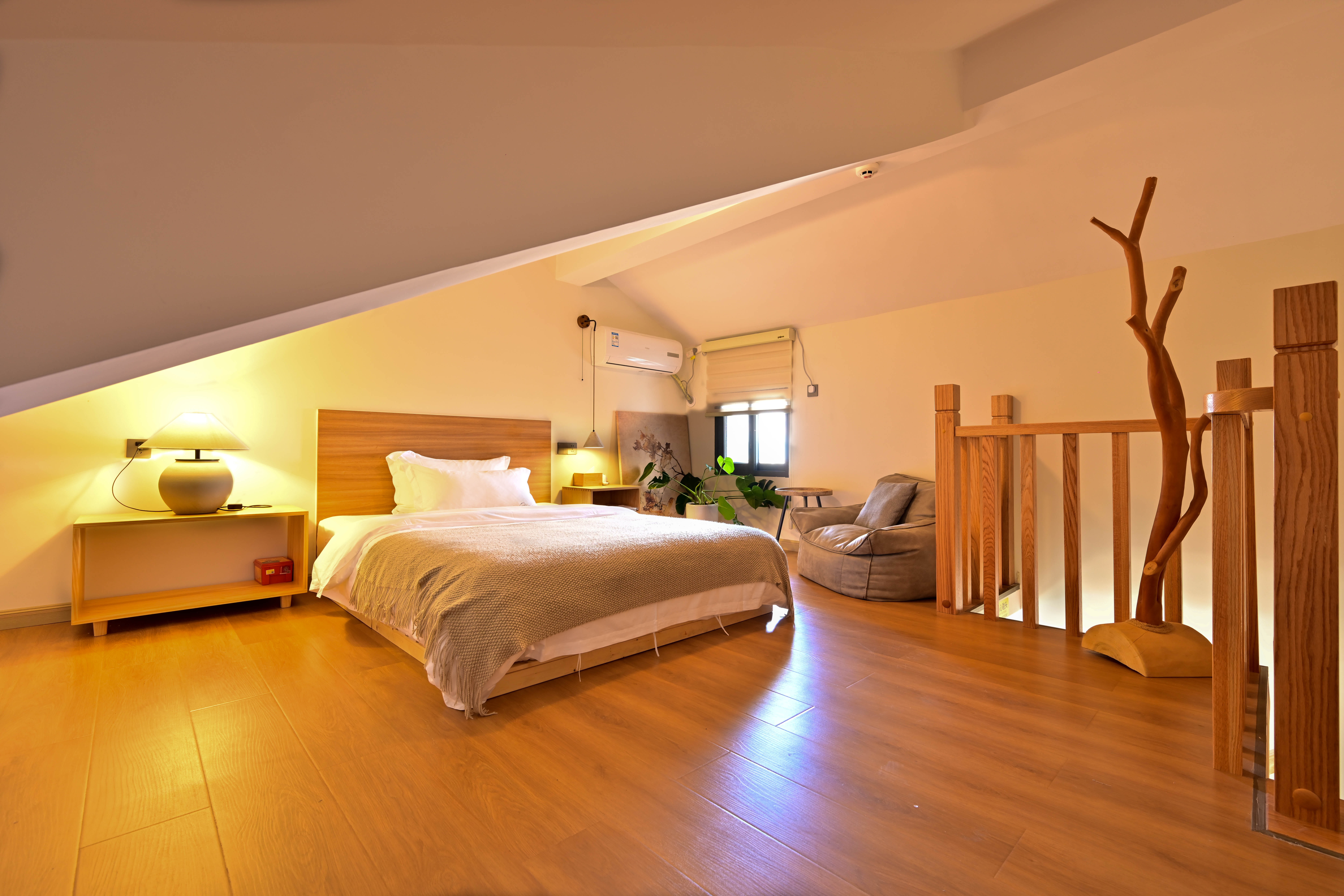 湖景露台亲子套房