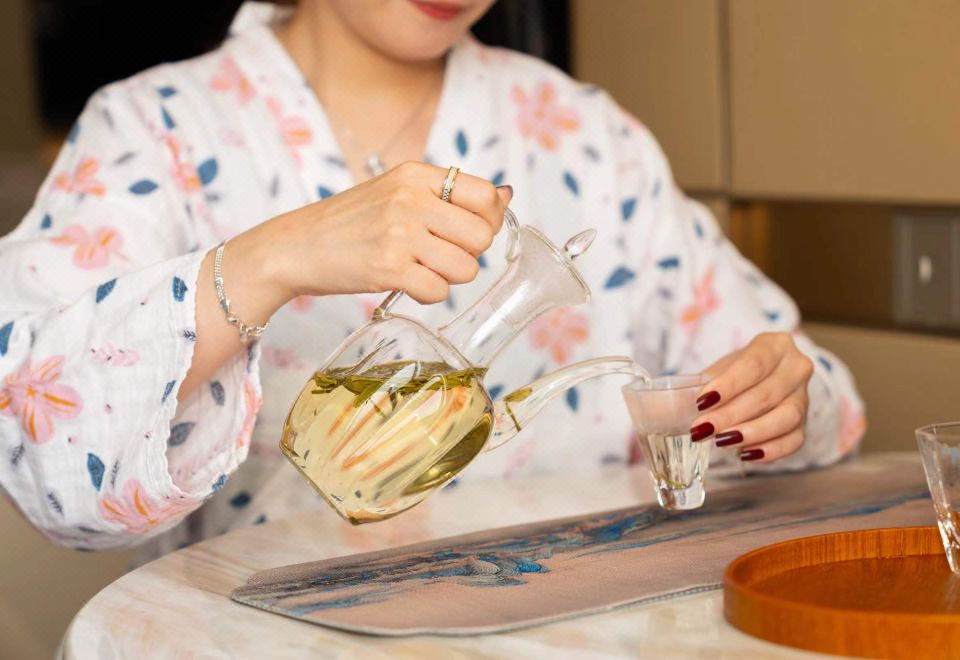 Friendship Hotel Hangzhou180° Full Lake View Executive Double Bed Room