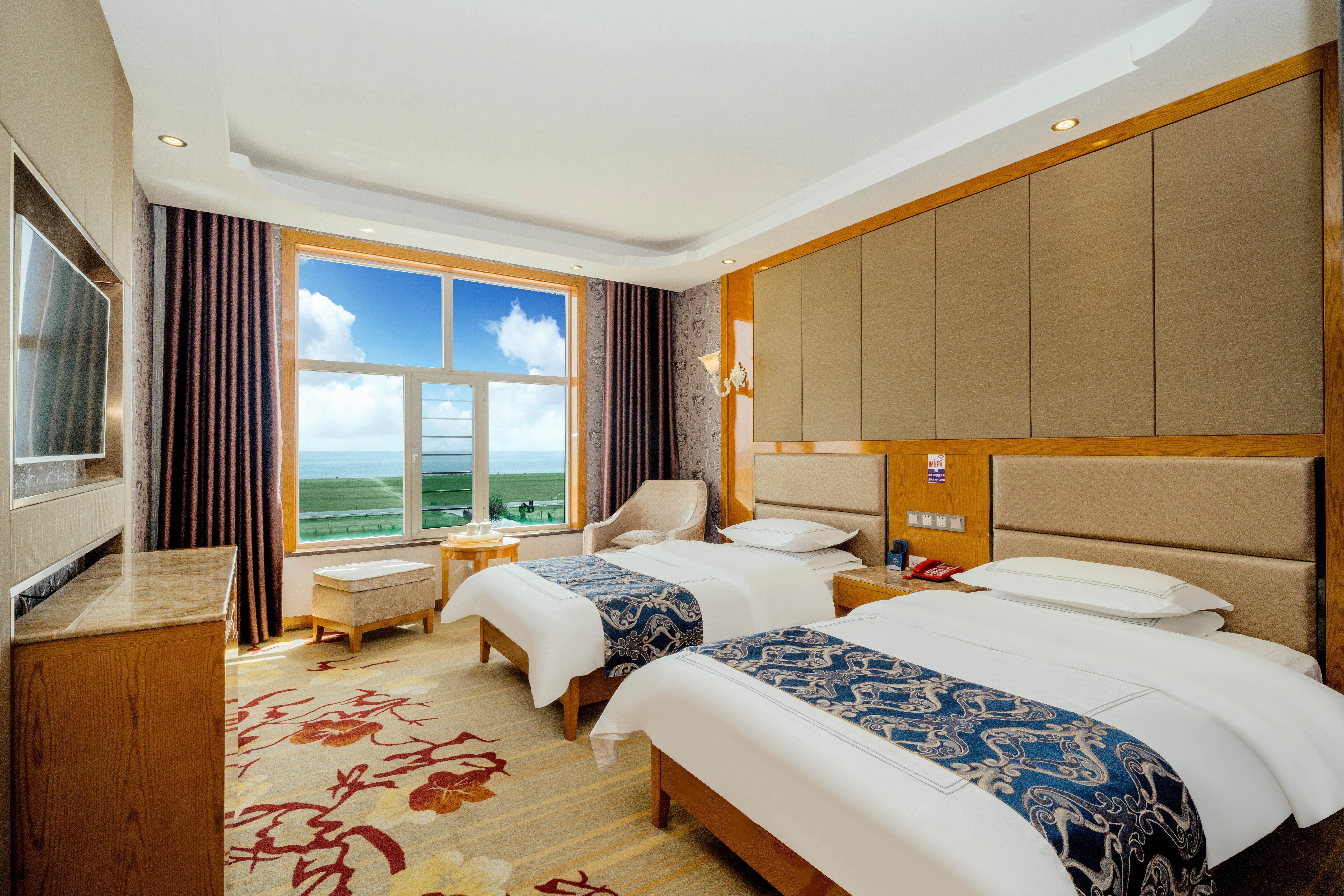 豪华湖景标准间