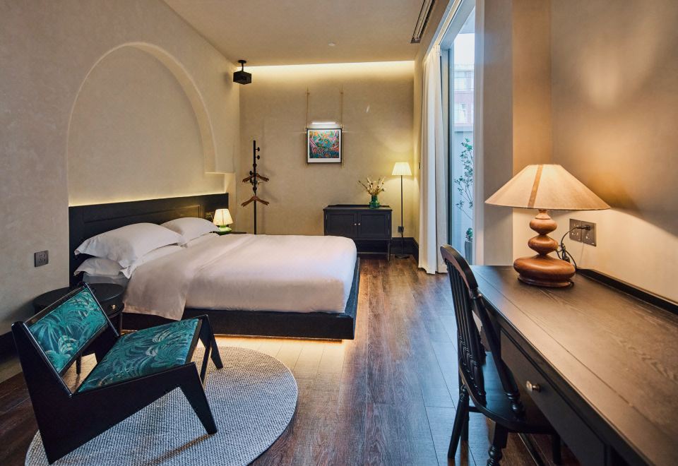 山岚大床房【JBL音响投影+影视会员+高精棉床品】