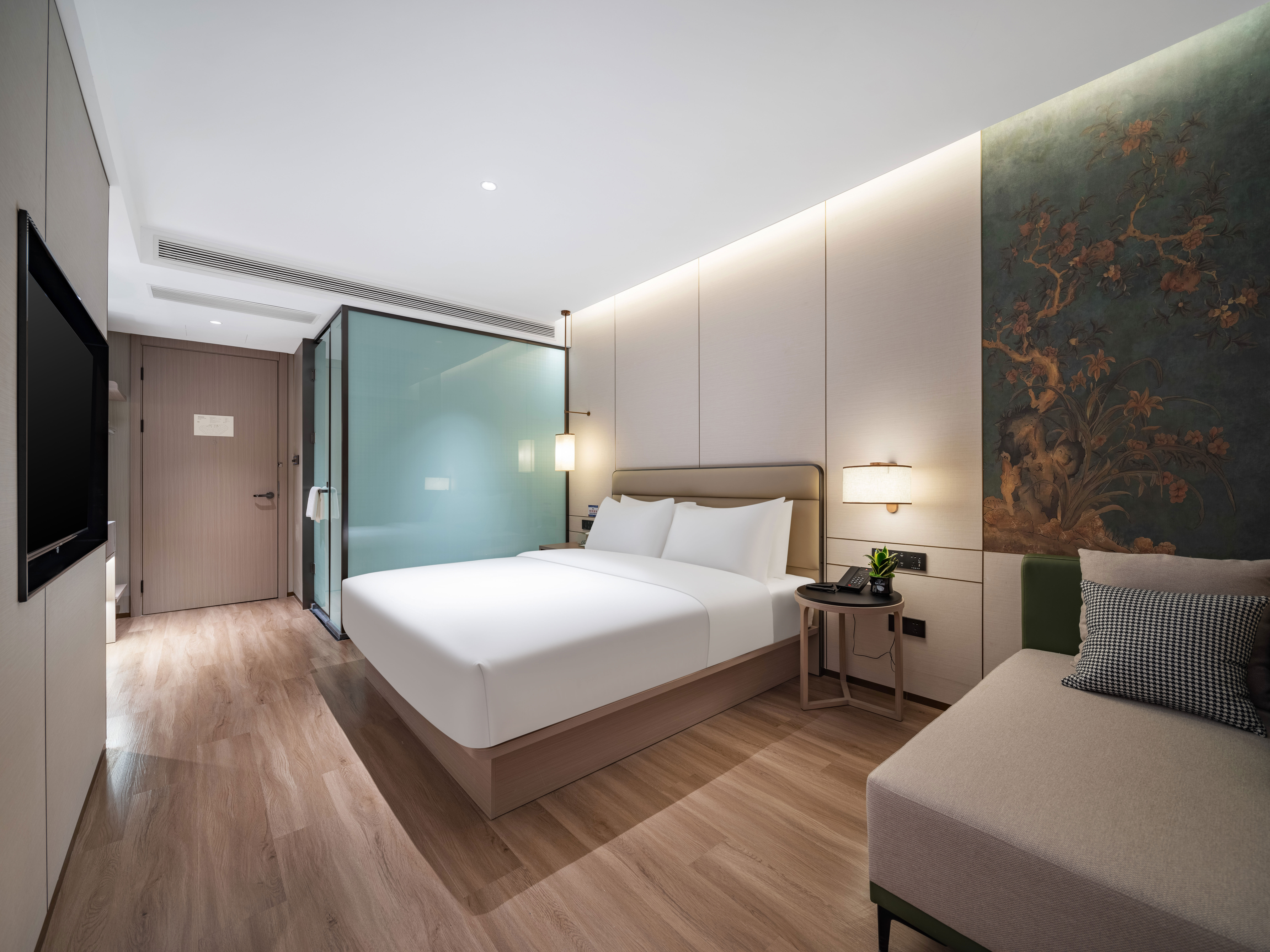 曼享行政大床房-智能客控+全景落地窗