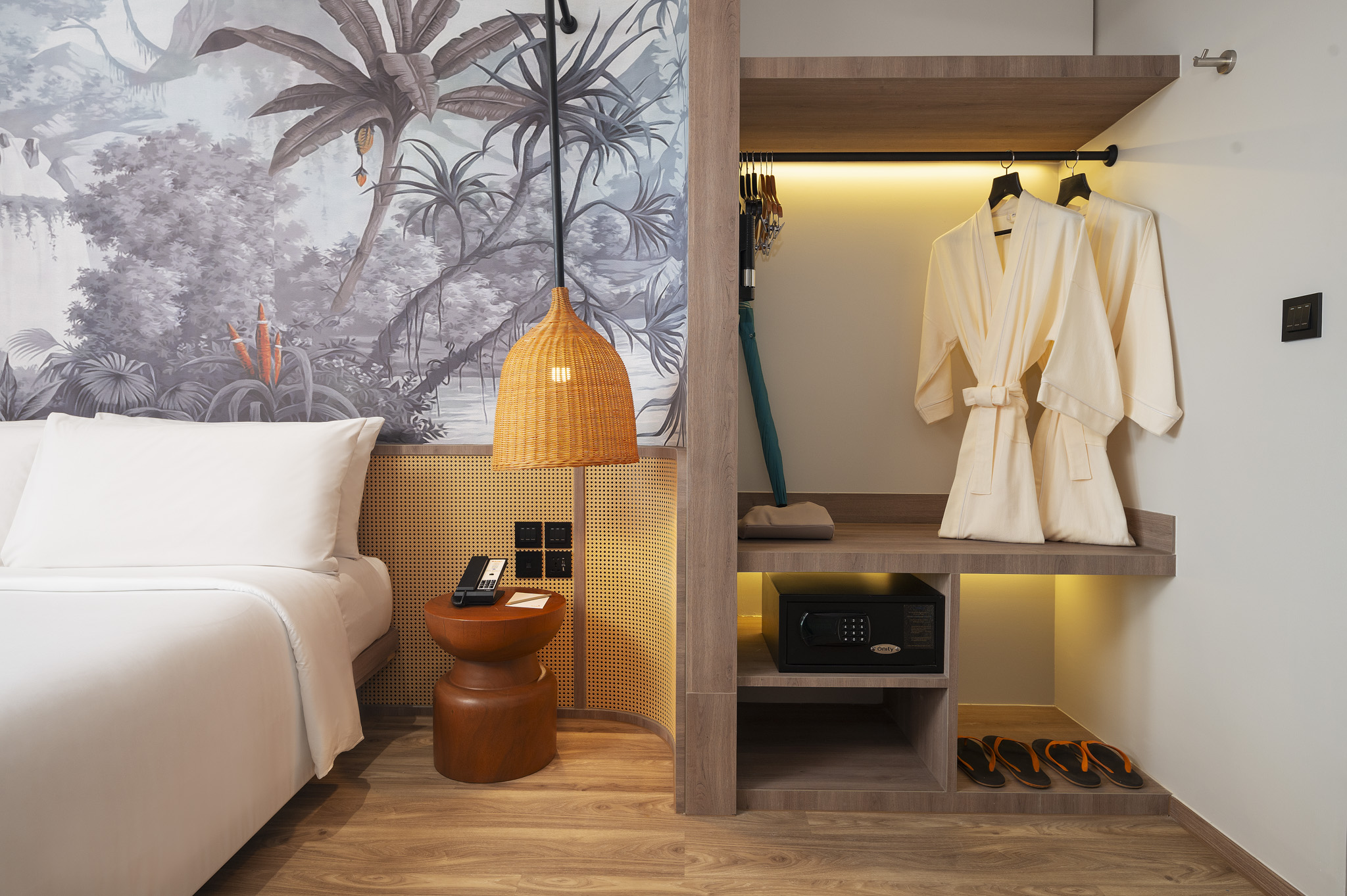 豪华大床房带阳台