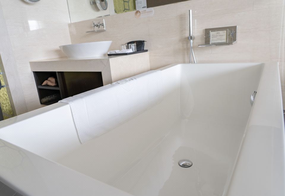 5號樓?園林影院大床房