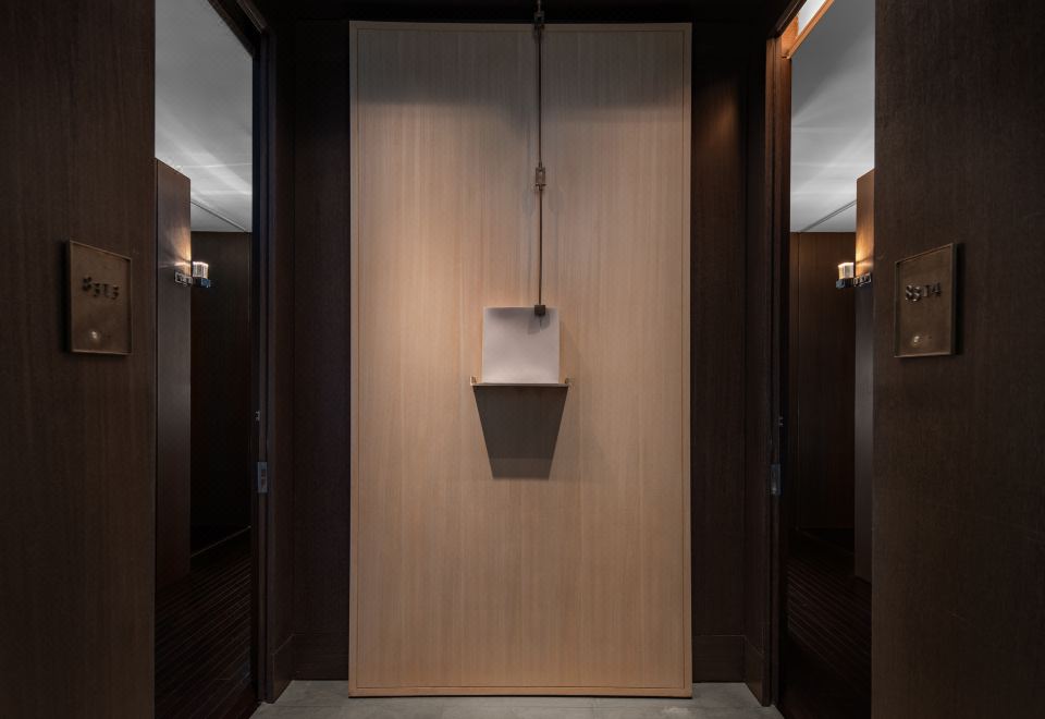 Park Hyatt Shanghai1 Night Outdoor Connected Family Room With Pearl Tower View