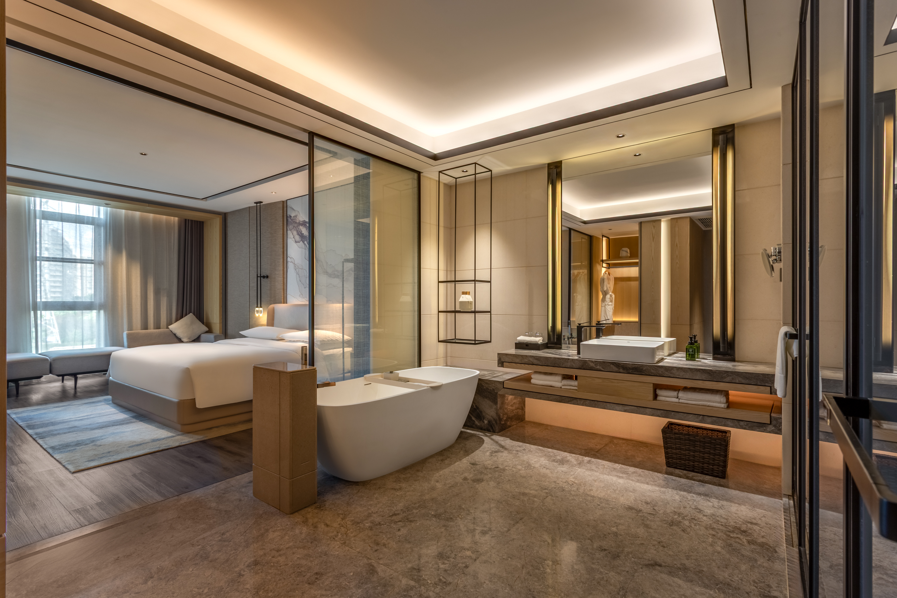 行政套房（浴缸+冰箱+手机投屏）