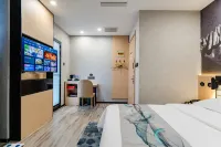 Thank Inn Hotel (Luohe Convention Center Dennis Square Branch)