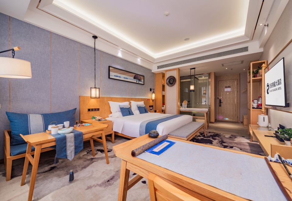 尊享·豪华大床房-明窗+电动窗帘