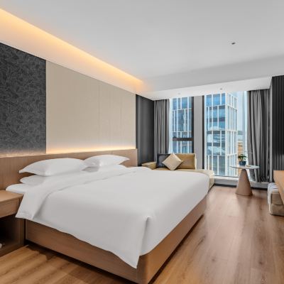 商旅大床房（智能小愛管家+深睡眠零壓特大床） 昆明華顧飯店（長水國際機場鉑港現代廣場店）優惠