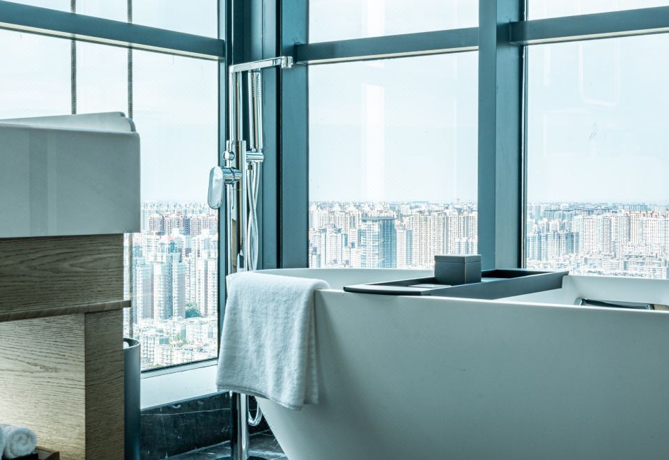 270°大落地窗城市景观|全景双床房