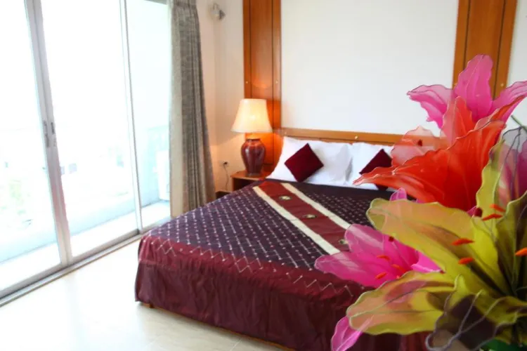 ห้องดีลักซ์ เตียงใหญ่