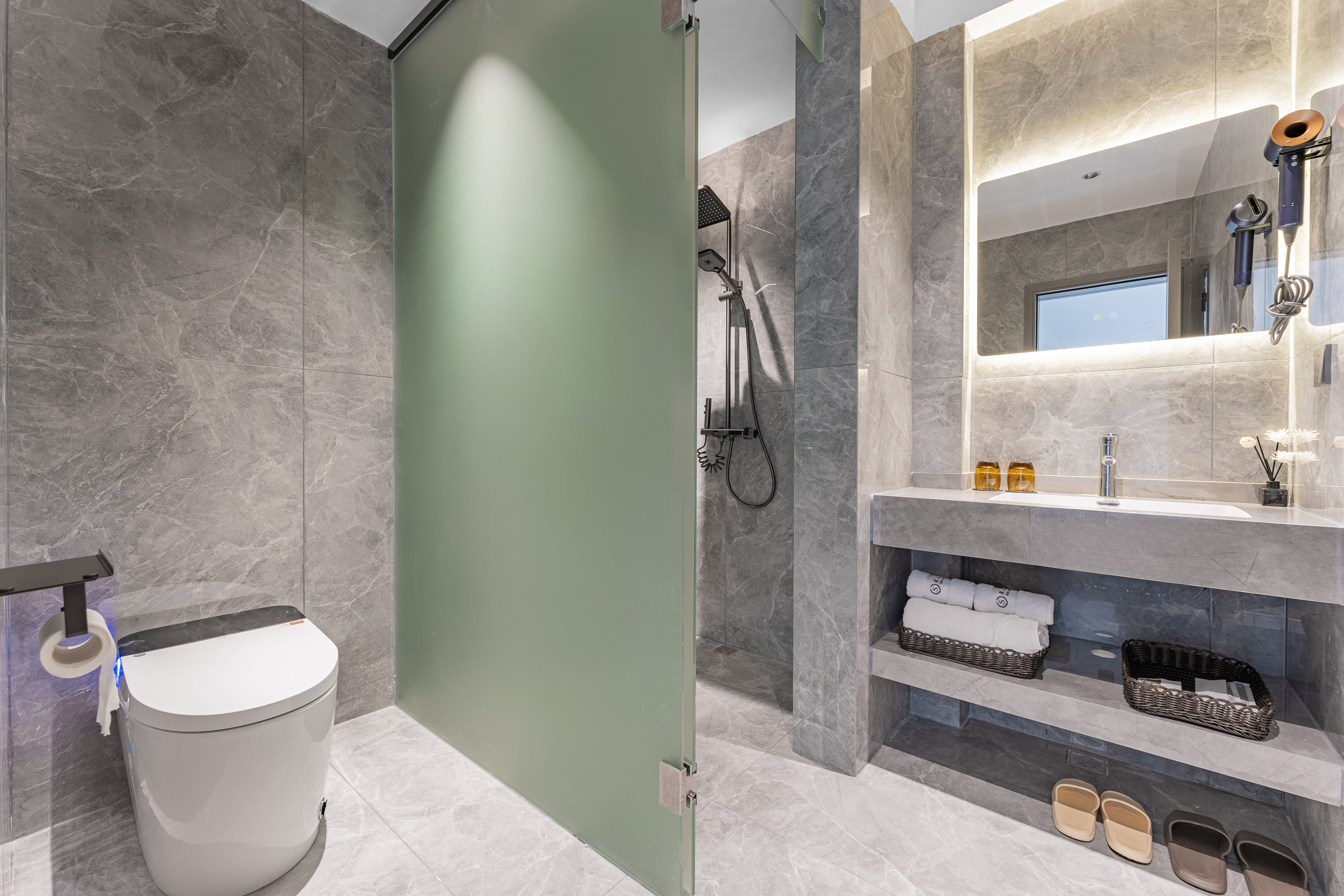 山嵐.靜隱雙床房