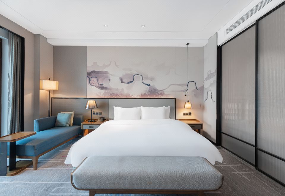 雪映高级湖景大床房