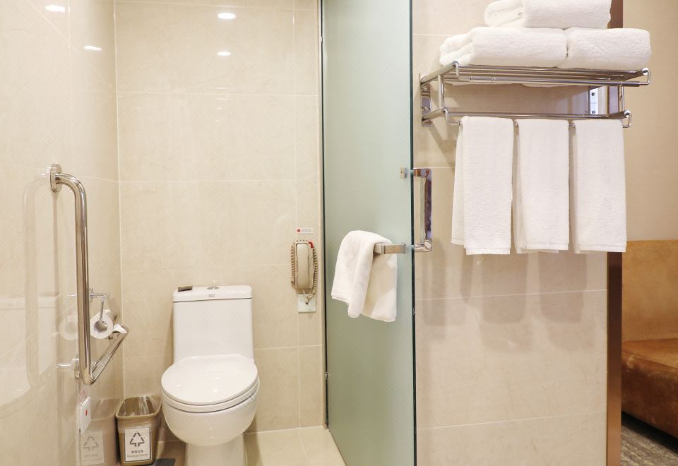 Beijing Xinqiao HotelSuperior Triple Room