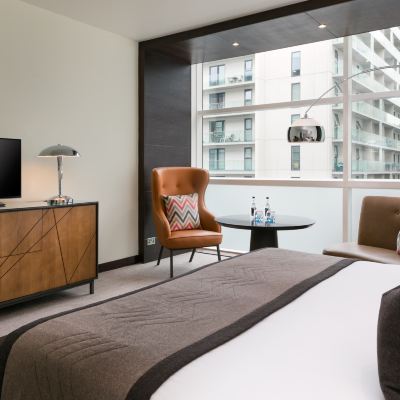Deluxe Room With One King Bed The Lowry Hotel Promo Code