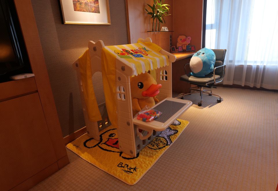 Xizhou Garden HotelFamily-friendly Family Room