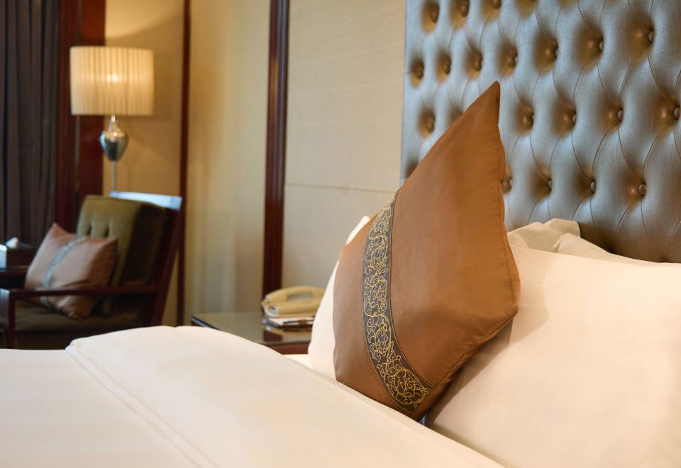 行政大床房（凌空山景+Minibar）