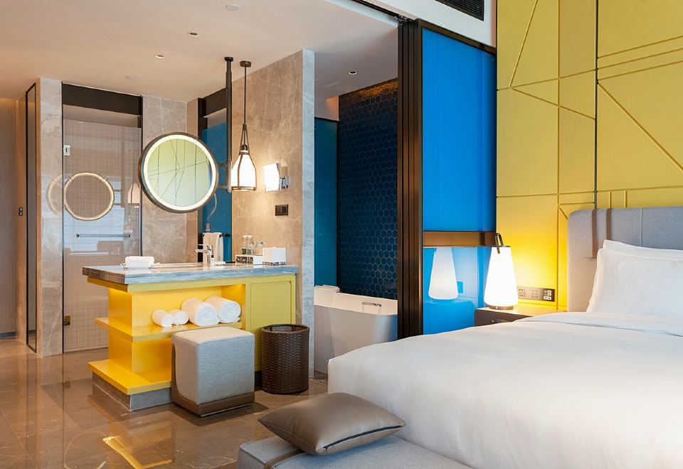 豪华城景双床房（观鹭岛城际风光）