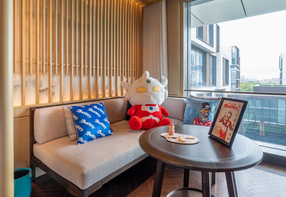 奥特曼亲子主题园景大床房