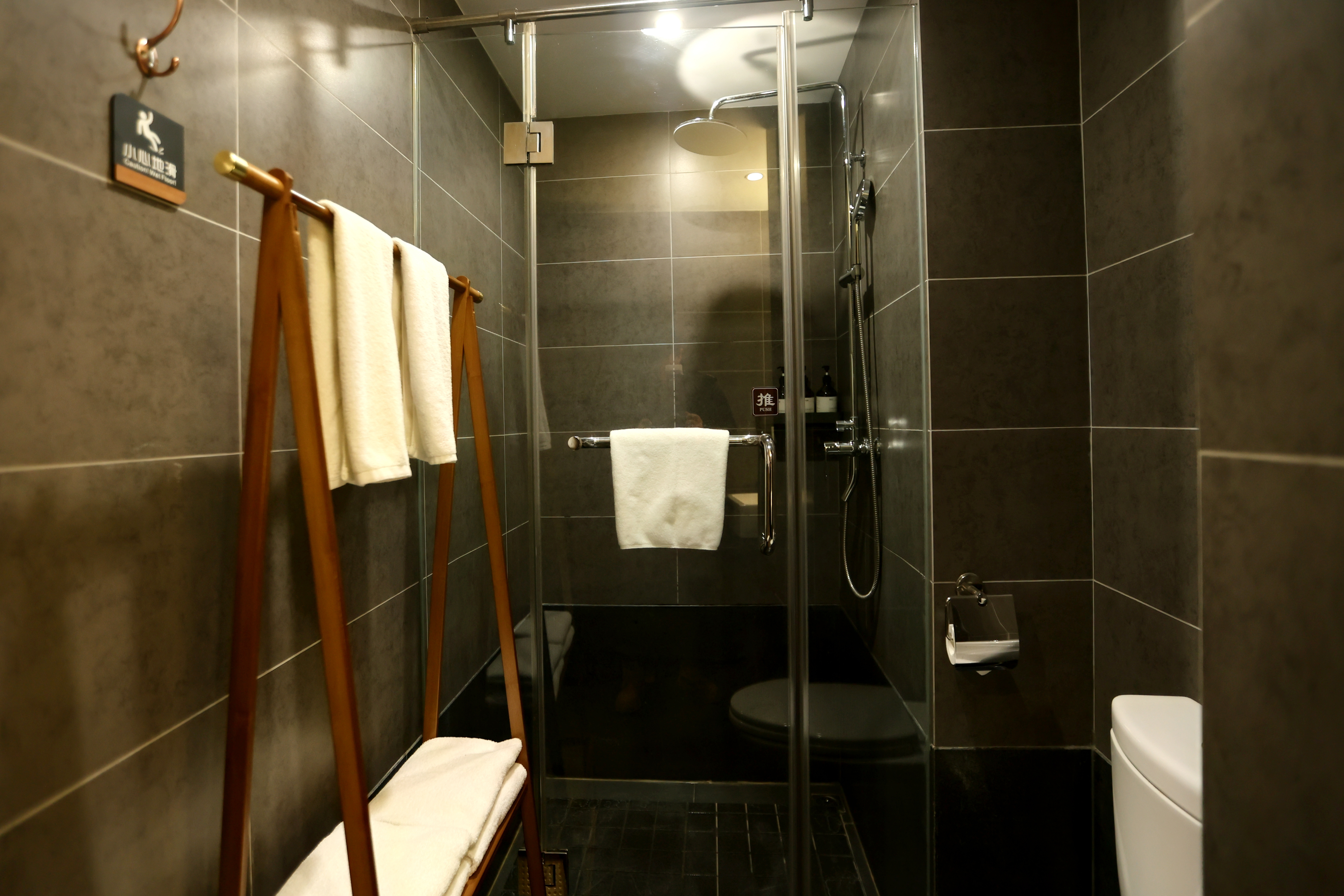 清净禅眠房（舒适宽床＋顶喷花洒＋智能电视投屏）