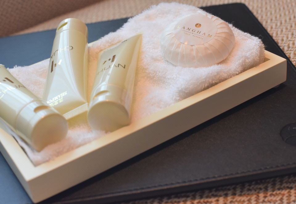 The Langham HefeiDeluxe Queen Room