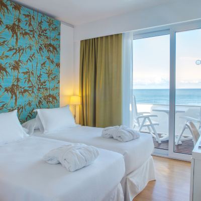 Premium Room with Frontal Sea View
