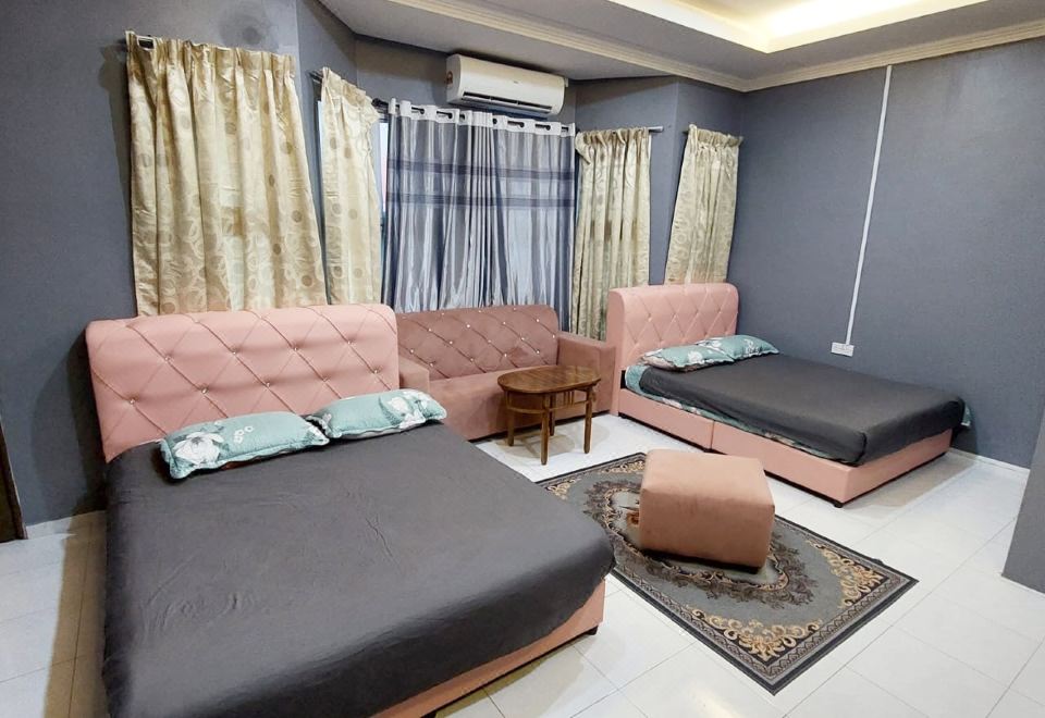 Hotel Iskandar - Housity