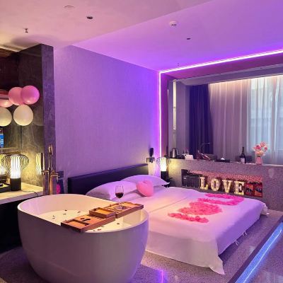 兩情相悅情侶主題大床房【浴缸丨榻榻米丨空氣凈化器】 INNXY·楹汐飯店（龍崗雙龍地鐵站店）優惠