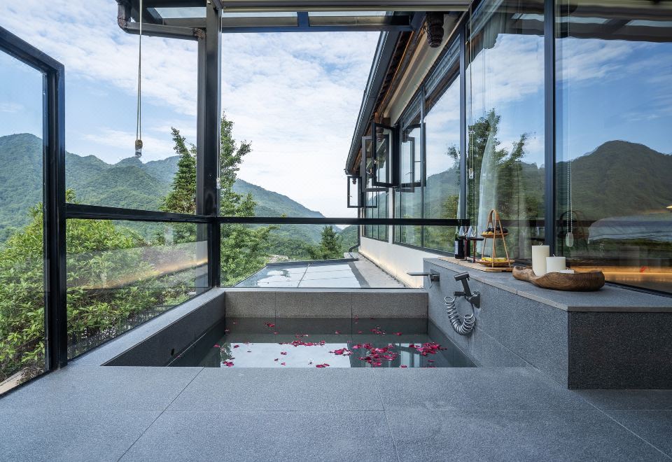 Qingcheng Mountain Qingwu HomestayFeatured Room - with View (Double bed) (Air conditioner, floor heating)