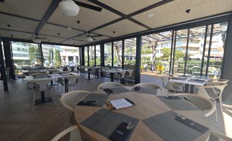Sirius Hotel - Housity