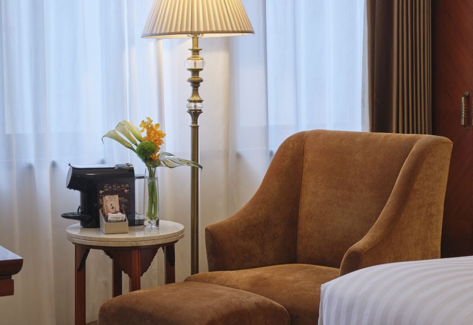 Jin Jiang Park Hotel ShanghaiDeluxe Panoramic Queen Room