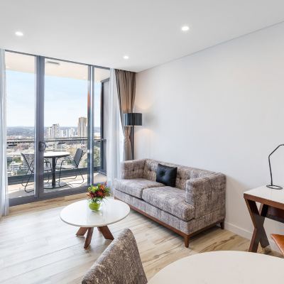 One Bedroom Balcony Suite Meriton Suites Southport Promo Code