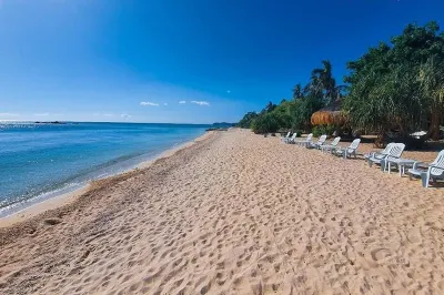 Pili Beach Resort Agmanic Hotel di 