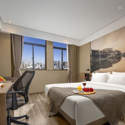 溫馨特大床房『零壓床墊•Mini冰箱•舒睡好眠』 湖州長興長海路亞朵飯店優惠