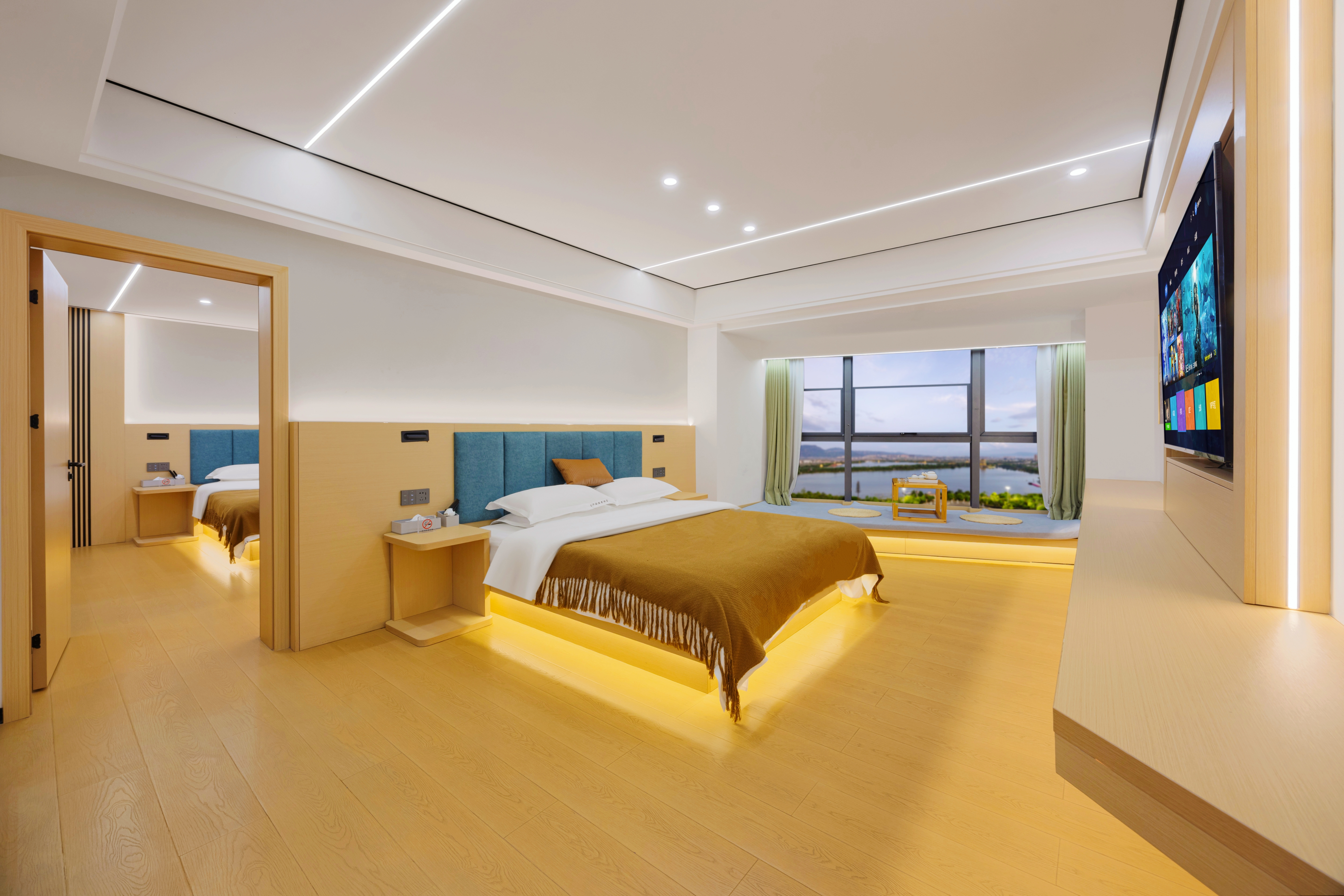 高空景观豪华套房（闲观夜街市井+定制静眠床品+智能马桶）